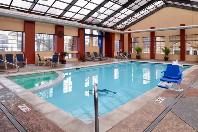 Best Western University Inn - photo 2