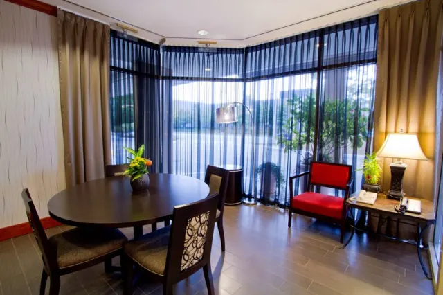 Hampton Inn Vancouver Airport/Richmond - photo 2