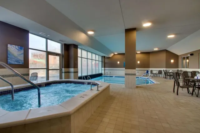 Drury Inn & Suites Iowa City Coralville - fotka 2