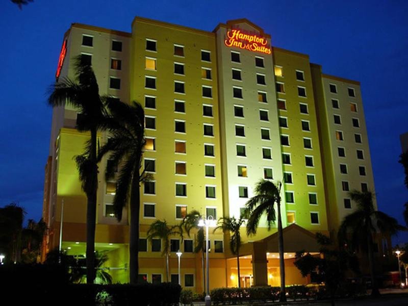 Hampton Inn  Suites Miami Airport South - photo 1