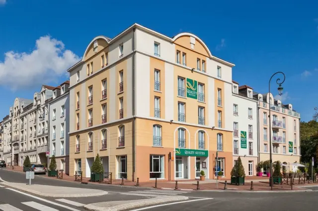 Quality Suites Maisons-Laffitte Paris Ouest - photo 4