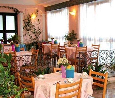 Hotel Astoria - photo 4