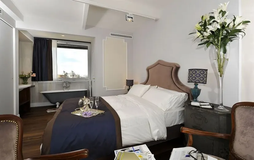 Domus Aurea Relais Guest House - photo 1