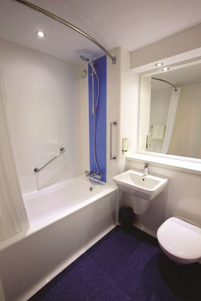 Travelodge Bradford - photo 4