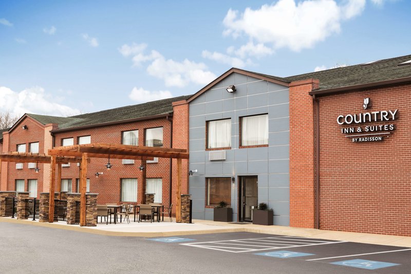Country Inn  Suites by Radisson DahlgrenKing George VA - photo 1