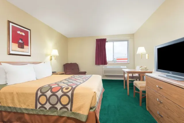 Super 8 by Wyndham Trinidad - photo 3