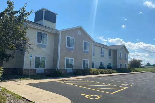 AmericInn by Wyndham Oshkosh, Oshkosh