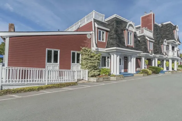 Inn on the Lake, Ascend Collection - photo 2