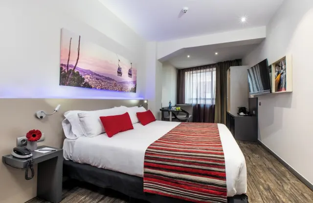 Leonardo Boutique Hotel Barcelona Sagrada Familia - photo 4
