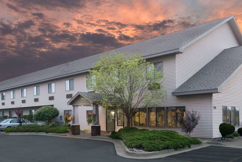 Super 8 by Wyndham Sparta - photo 1
