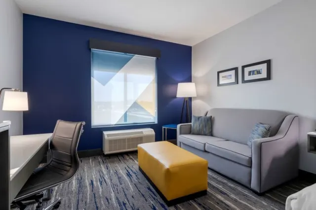 Holiday Inn Express And Suites Choctaw Oklahoma City East by Ihg - photo 4