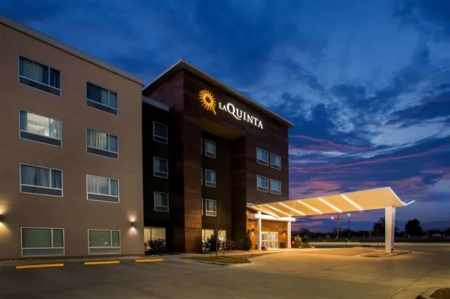 La Quinta Inn & Suites by Wyndham Pittsburg, Pittsburg