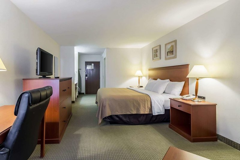 Baymont by Wyndham Omaha SW - photo 1
