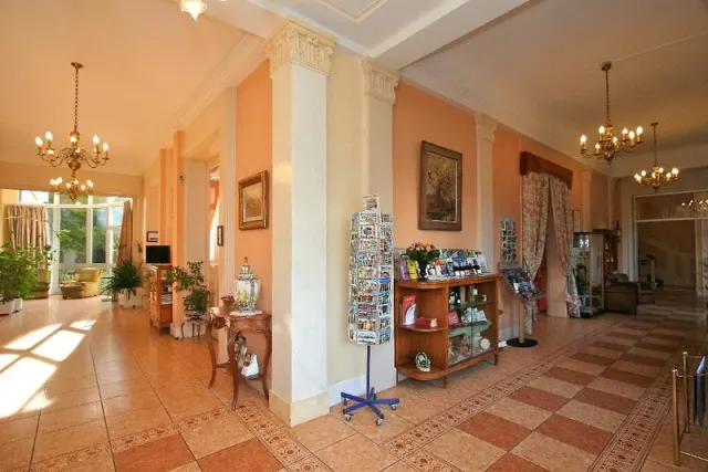 Best Western Central Hotel - photo 4