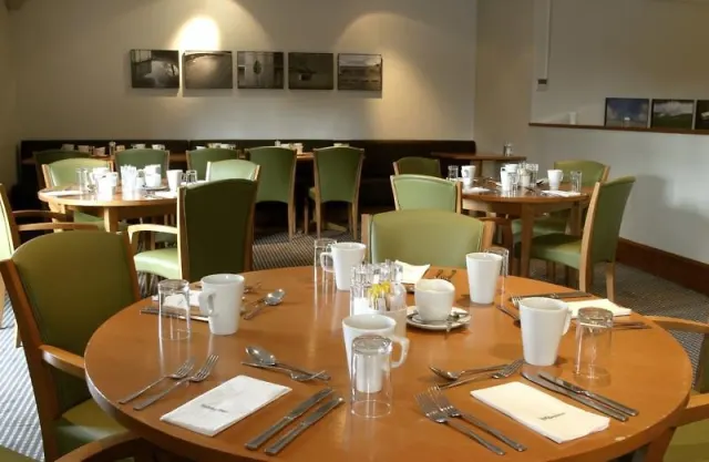 Holiday Inn Cardiff City Centre - photo 3
