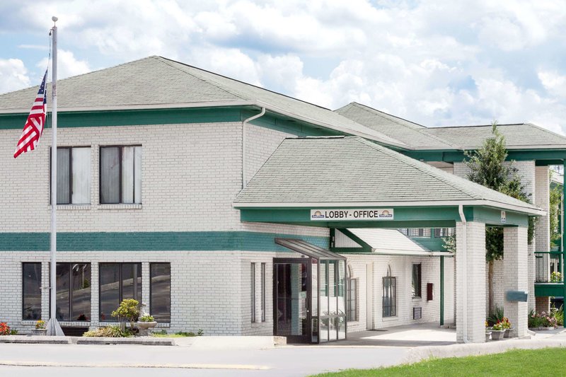 Days Inn by Wyndham Morristown - photo 1