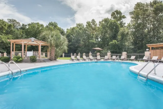 Days Inn by Wyndham Myrtle Beach - photo 3