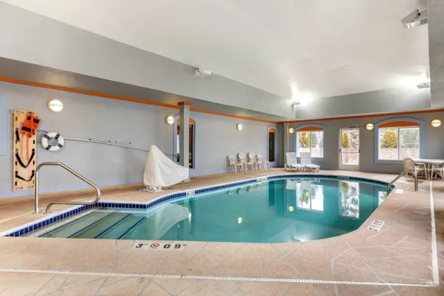 Comfort Suites Southgate - photo 3