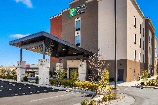 Holiday Inn Express  Suites East Tulsa  Catoosa - photo 1