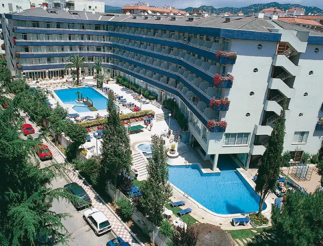 Hotel GHT Aquarium & SPA - photo 2