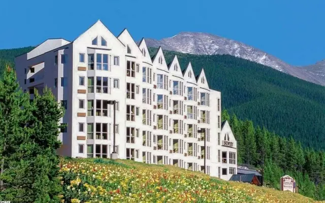 Winter Park Mountain Lodge - photo 3
