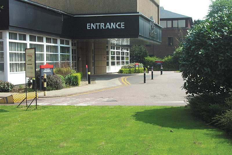 Airport Hotel Manchester - photo 1