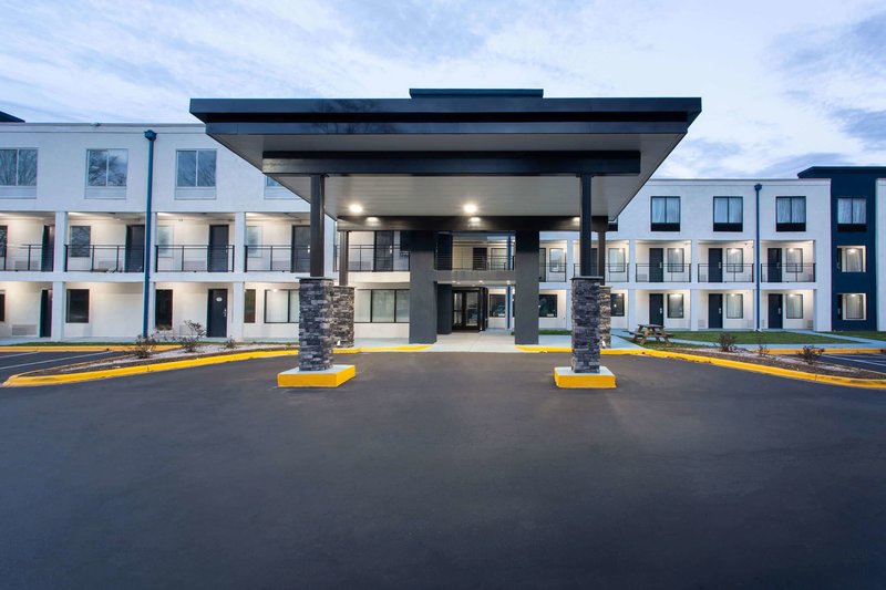 Baymont by Wyndham Charlotte University - photo 1