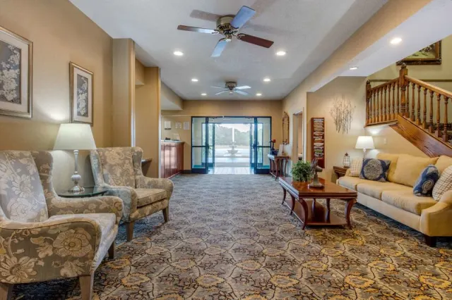 Quality Inn & Suites Benton - Draffenville - photo 4