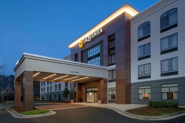 Holiday Inn Raleigh Downtown - photo 2