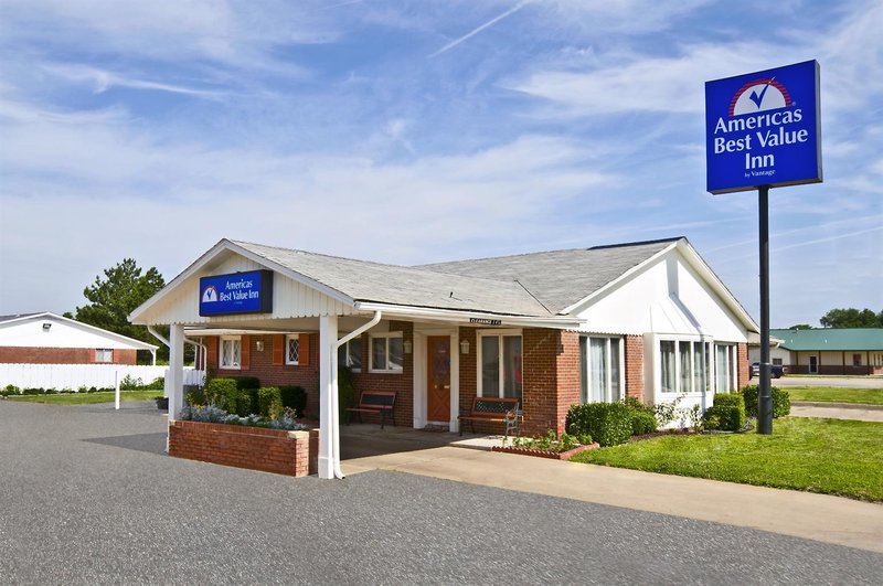 Americas Best Value Inn Arkansas City - photo 1