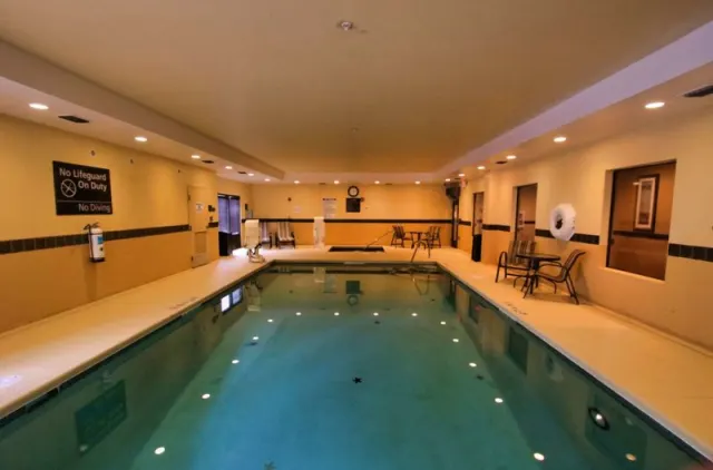 Hampton Inn  Suites Jacksonville  Beach BoulevardMayo Clinic Area - photo 2