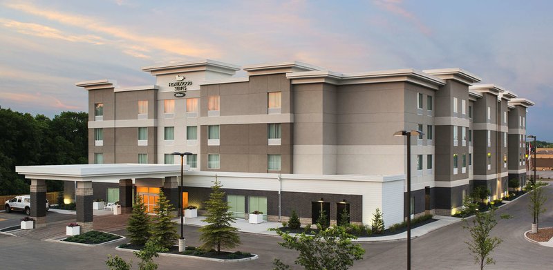 Homewood Suites by Hilton Winnipeg Airport-Polo Park - photo 1