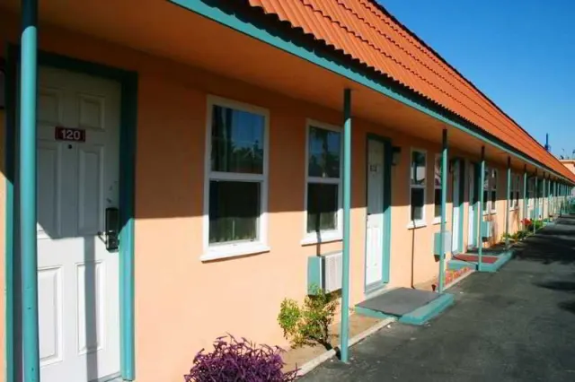 Regency Motel, Brea