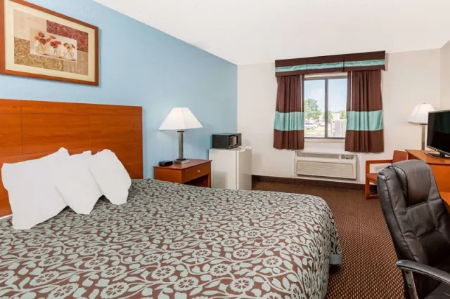 Days Inn by Wyndham Ankeny - Des Moines - photo 4