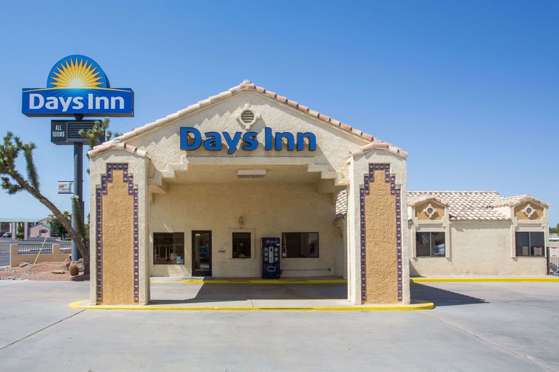 Days Inn by Wyndham Kingman West - photo 1
