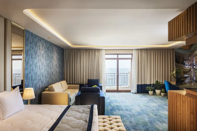 Admiral Hotel - photo 3