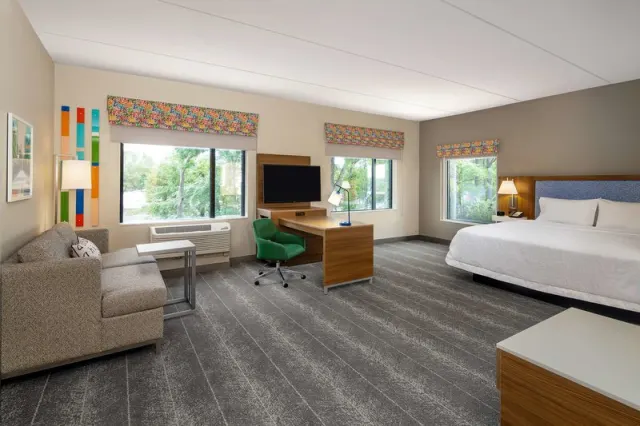 Hampton Inn & Suites Raleigh Midtown - photo 4