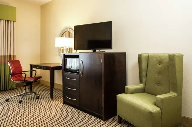 Hampton Inn & Suites Williamsport- Faxon Exit - photo 4