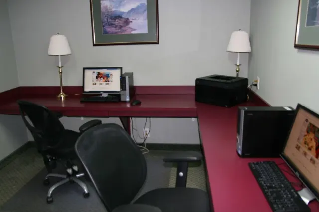 Hampton Inn Hillsville - photo 3