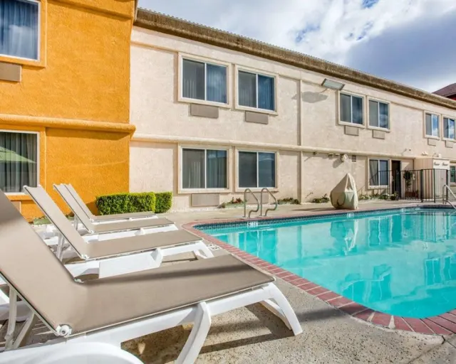 Comfort Suites Tulare - nuotrauka 4