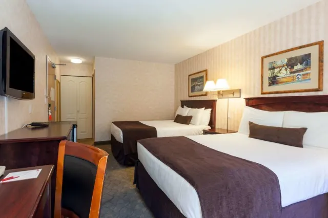 Ramada by Wyndham Vancouver Airport - photo 4