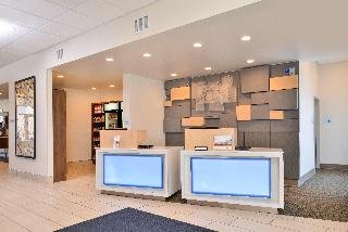 Holiday Inn Express  Suites Farmington Hills  Detroit - photo 4