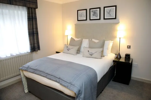 Latimer House - photo 2