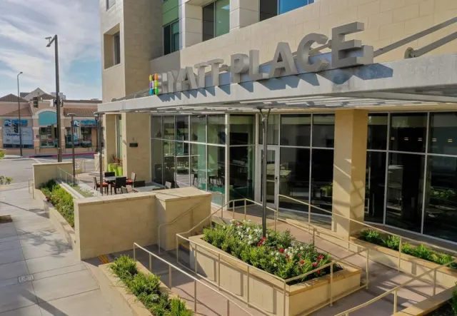Hyatt Place Glendale / Los Angeles - photo 2
