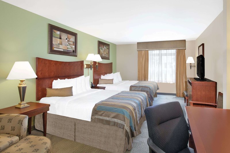 Wingate by Wyndham Lafayette Airport - photo 1