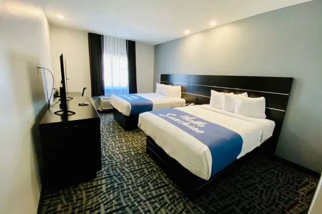 Days Inn  Suites by Wyndham Horn LakeMemphis Graceland - photo 2