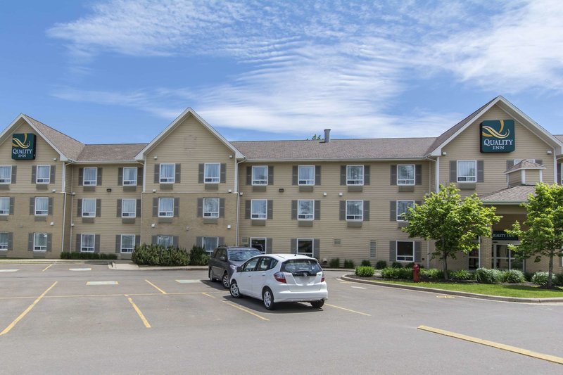 Quality Inn Airport - photo 1