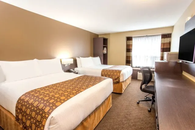 Microtel Inn & Suites by Wyndham Whitecourt - photo 4