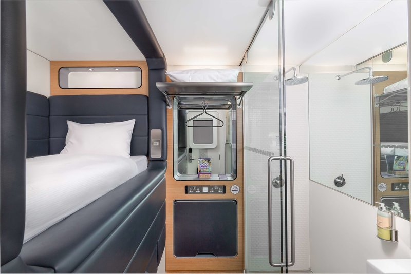 YOTELAIR London Heathrow - photo 1