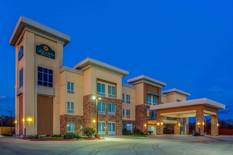 La Quinta Inn & Suites by Wyndham Luling - photo 1
